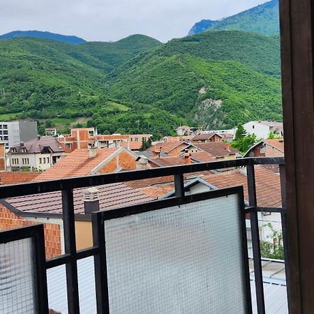 Lovely 1 Bedroom Within Walking Distance, Views ペーチ エクステリア 写真
