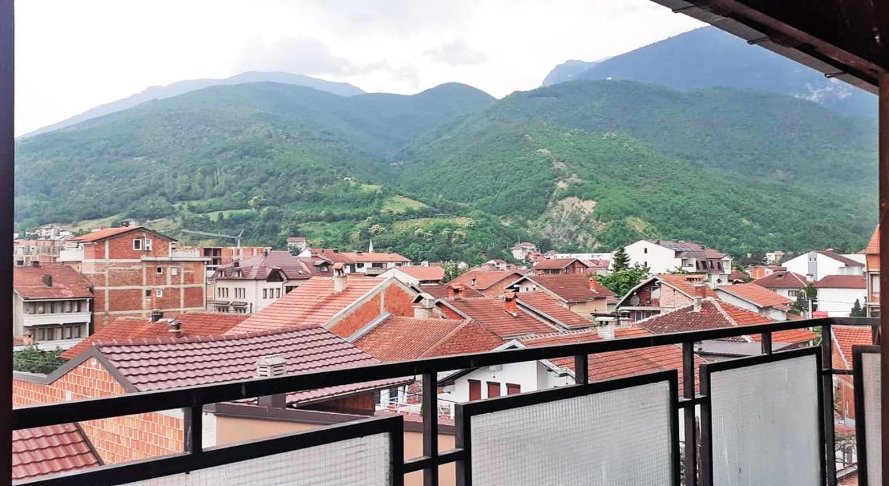 Lovely 1 Bedroom Within Walking Distance, Views ペーチ エクステリア 写真