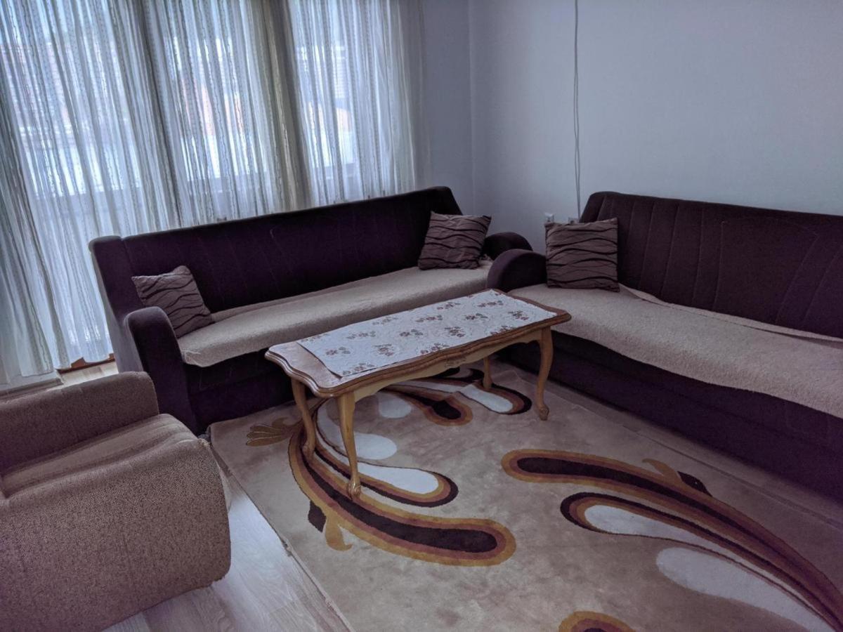 Lovely 1 Bedroom Within Walking Distance, Views ペーチ エクステリア 写真