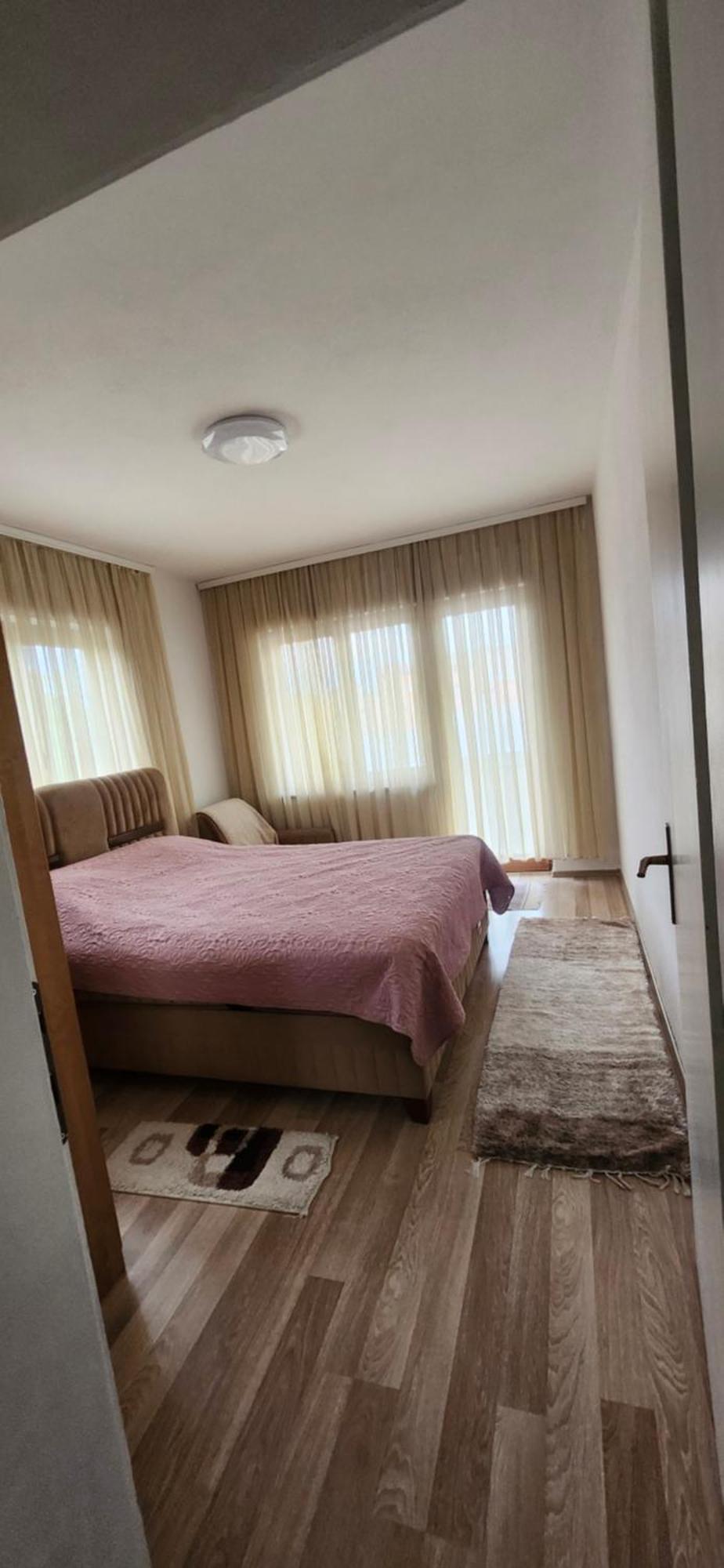 Lovely 1 Bedroom Within Walking Distance, Views ペーチ エクステリア 写真