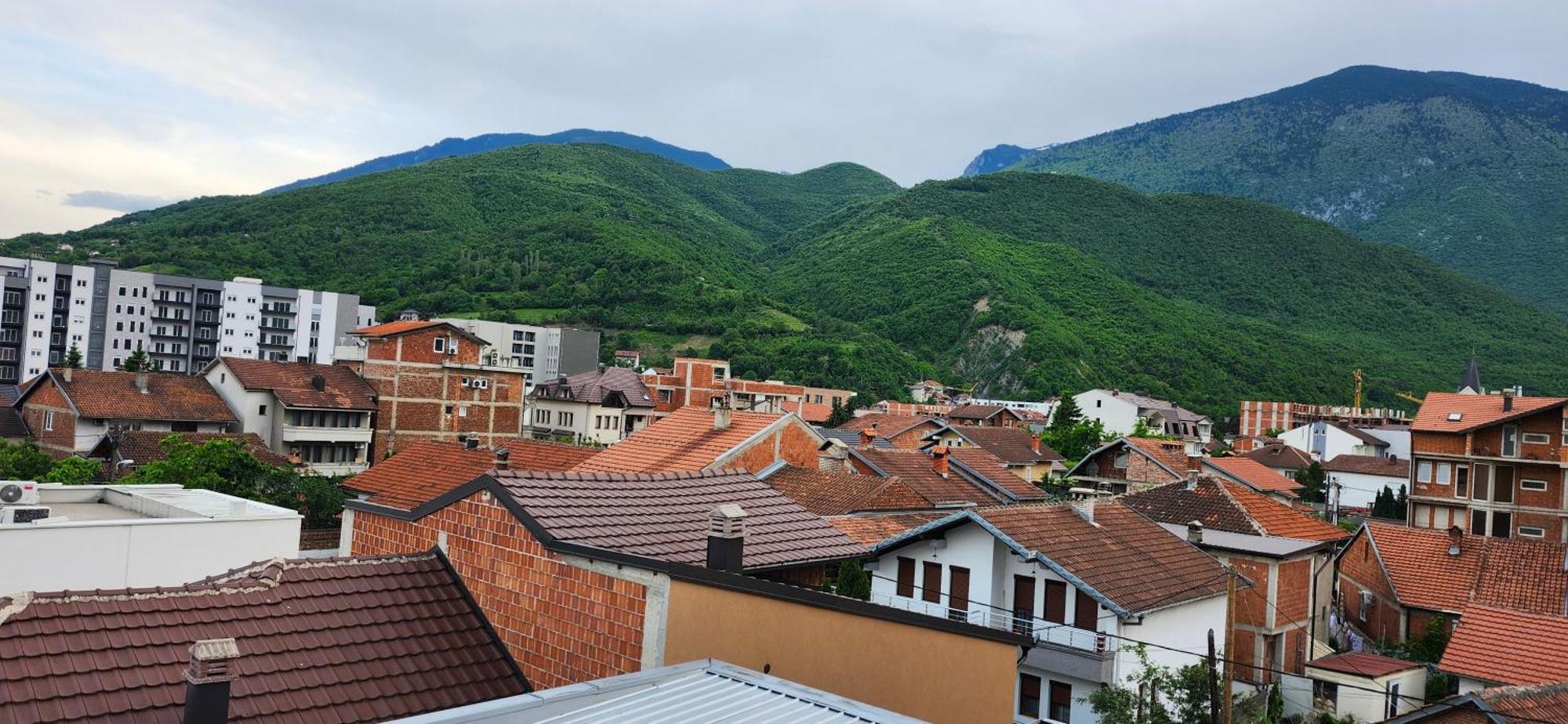 Lovely 1 Bedroom Within Walking Distance, Views ペーチ エクステリア 写真