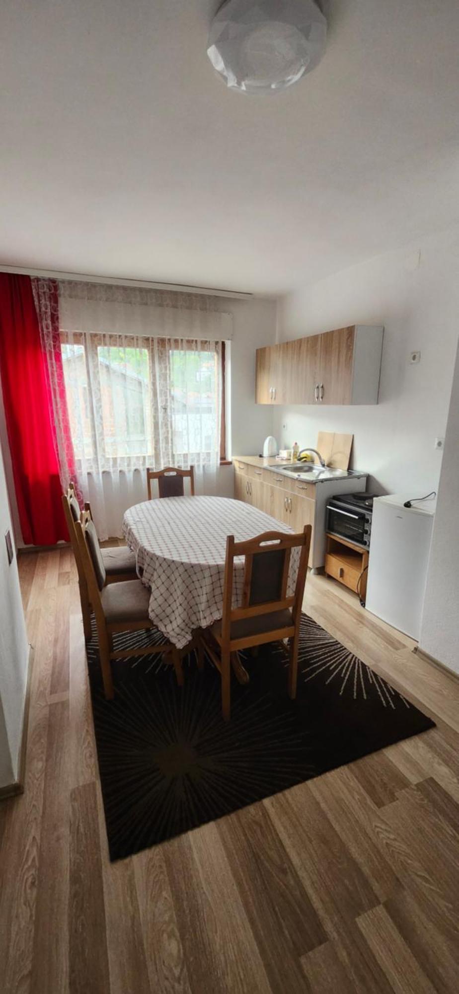 Lovely 1 Bedroom Within Walking Distance, Views ペーチ エクステリア 写真